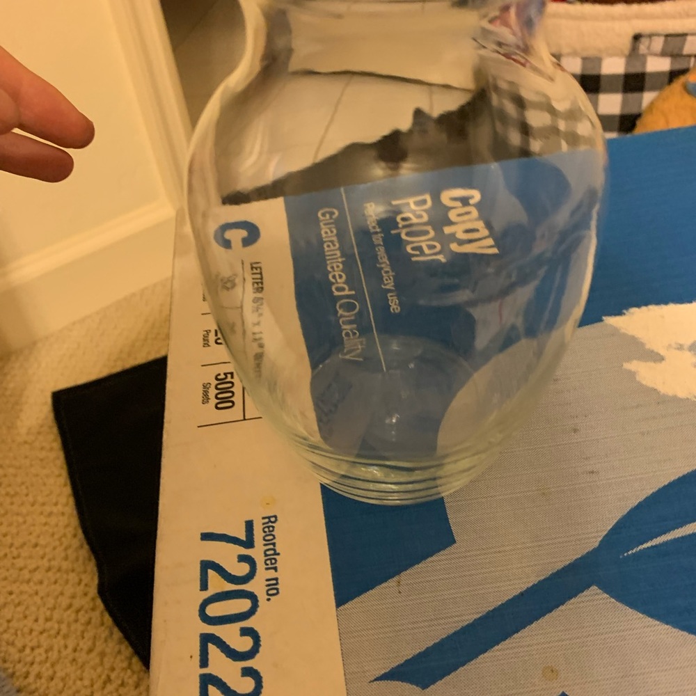 Clear vase - Picture 4 of 4